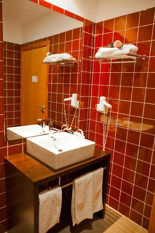 Hotel Vila Luena Vila Verde  Zimmer foto